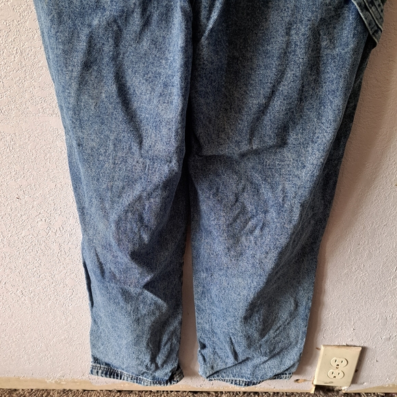 Vintage Unionbay Denim Overalls with Pocket Detail - Picture 5 of 8